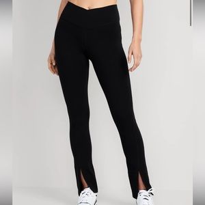Old Navy Extra High-Waisted Powerchill Cross-Front Split Hem leggings